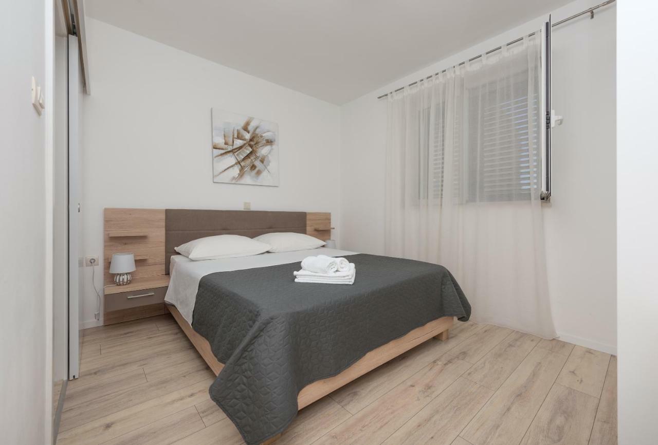 Apartmani Mona Makarska Exterior foto